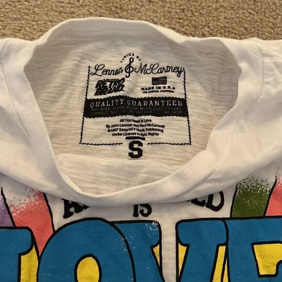 New Retro Brand All You Need Is Love Tee Small - Picture 2 of 3